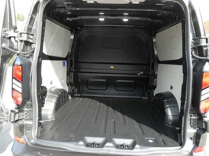 Ford Transit Custom L2 Multi-Use 5pl 2.0 TDCi 170pk Automaat Limited BLIS ACC 360° Trekhaak