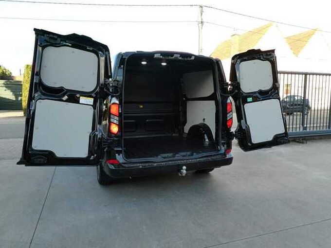 Ford Transit Custom L2 Multi-Use 5pl 2.0 TDCi 170pk Automaat Limited BLIS ACC 360° Trekhaak