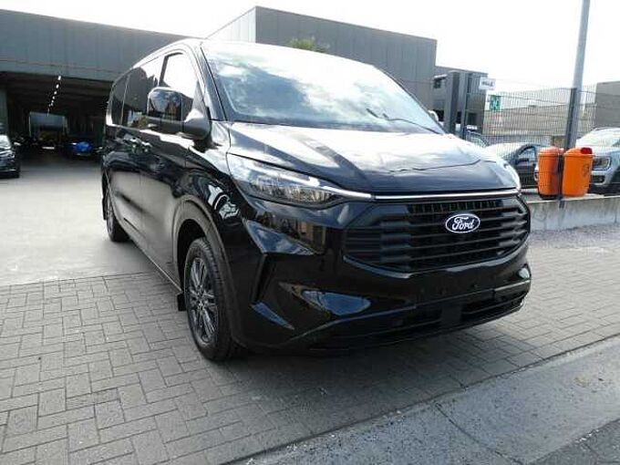 Ford Transit Custom L2 Multi-Use 5pl 2.0 TDCi 136pk Automaat Limited BLIS ACC 360° Trekhaak