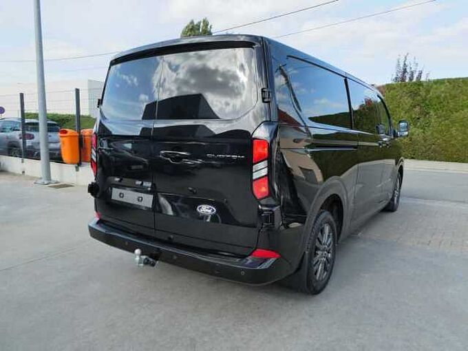 Ford Transit Custom L2 Multi-Use 5pl 2.0 TDCi 136pk Automaat Limited BLIS ACC 360° Trekhaak