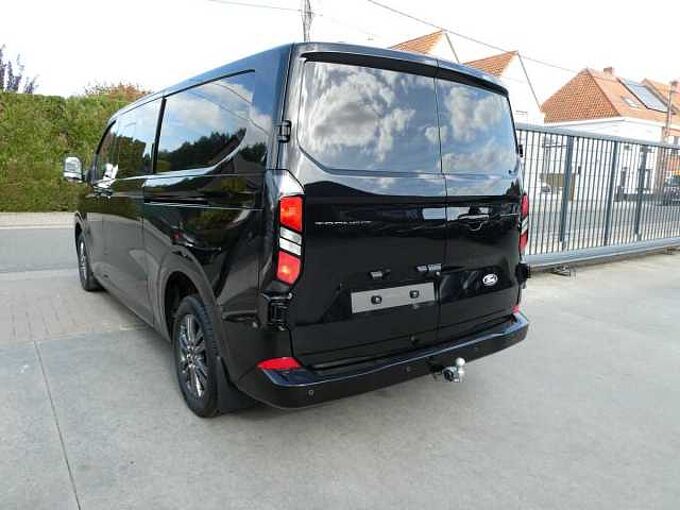 Ford Transit Custom L2 Multi-Use 5pl 2.0 TDCi 136pk Automaat Limited BLIS ACC 360° Trekhaak