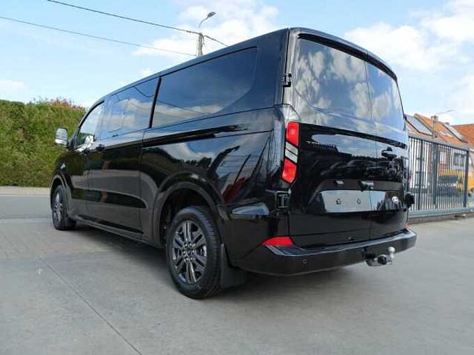 Ford Transit Custom L2 Multi-Use 5pl 2.0 TDCi 136pk Automaat Limited BLIS ACC 360° Trekhaak