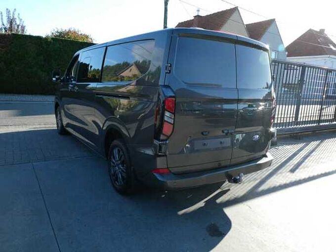 Ford Transit Custom L2 Multi-Use 5pl 2.0 TDCi 136pk Automaat Limited BLIS ACC 360&deg; Trekhaak