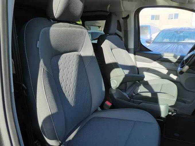 Ford Transit Custom L2 Multi-Use 5pl 2.0 TDCi 136pk Automaat Limited BLIS ACC 360&deg; Trekhaak