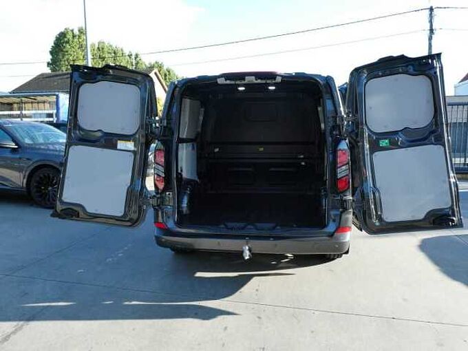Ford Transit Custom L2 Multi-Use 5pl 2.0 TDCi 136pk Automaat Limited BLIS ACC 360&deg; Trekhaak