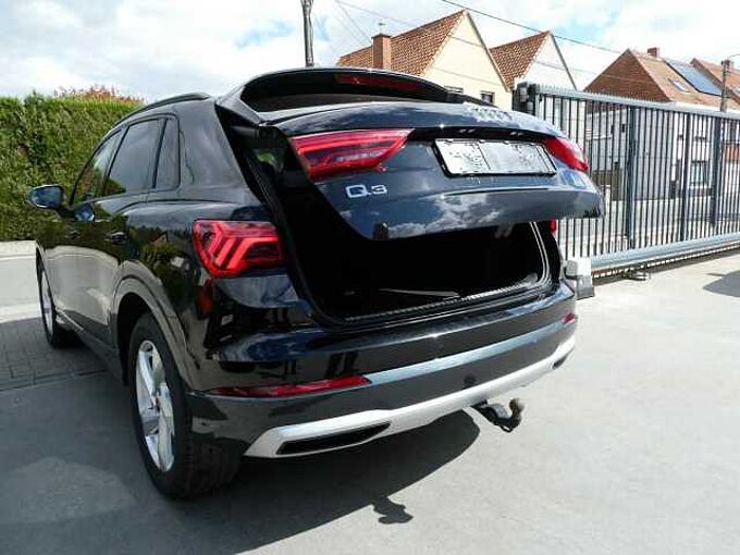 Audi Q3 1.5 TFSI 150pk Automaat Business Luxe Trekhaak Camera (82969)