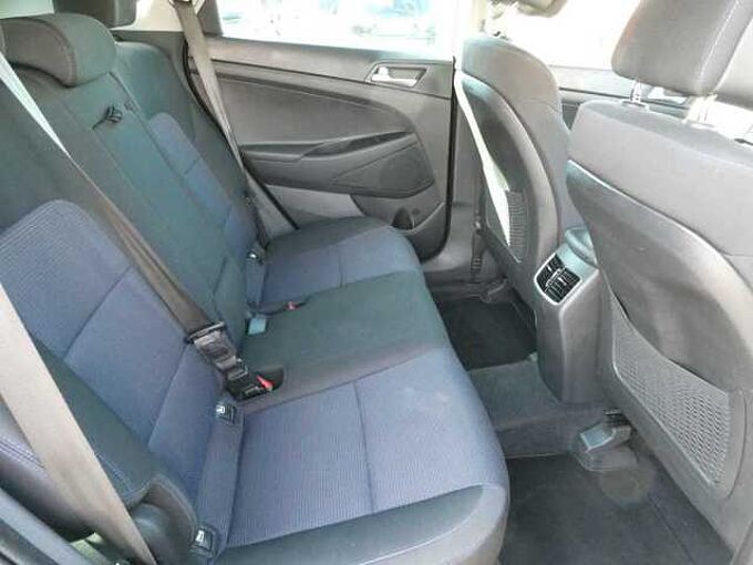 Hyundai Tucson 1.6 i benzine 177pk 4x4 Automaat Business Camera (35280)