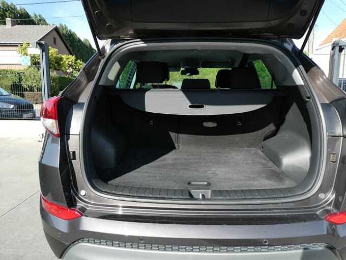 Hyundai Tucson 1.6 i benzine 177pk 4x4 Automaat Business Camera (35280)