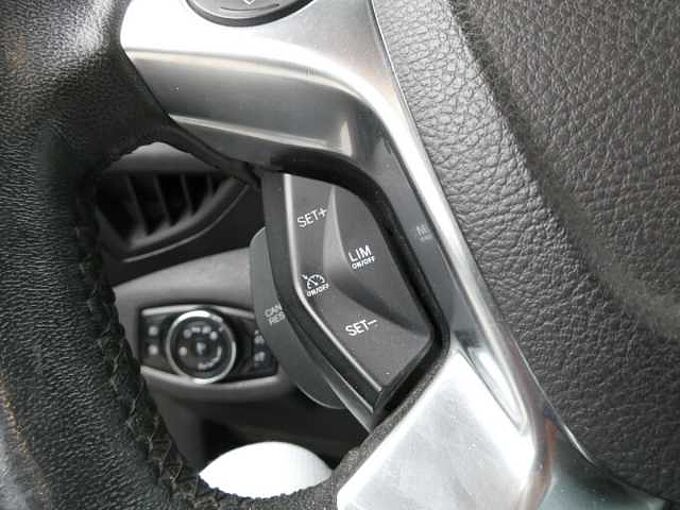 Ford Tourneo Connect L2 1.6 TDCi 115pk 7pl Limited Luxe Pano Trekhaak euro 5 (46592)