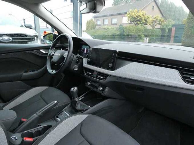 SKODA Kamiq 1.0 TSi 115pk Business Luxe Camera '25 27000km (27999)