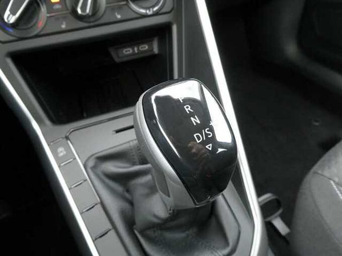 Volkswagen Taigo 1.0 TSi 115pk Automaat Business Camera Stock (23826)