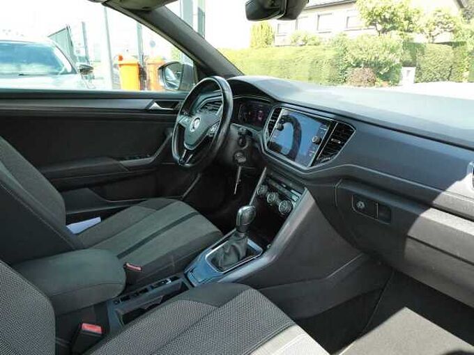 Volkswagen T-Roc Cabrio 1.5 TSi 150pk Automaat Business Luxe Camera (12600)