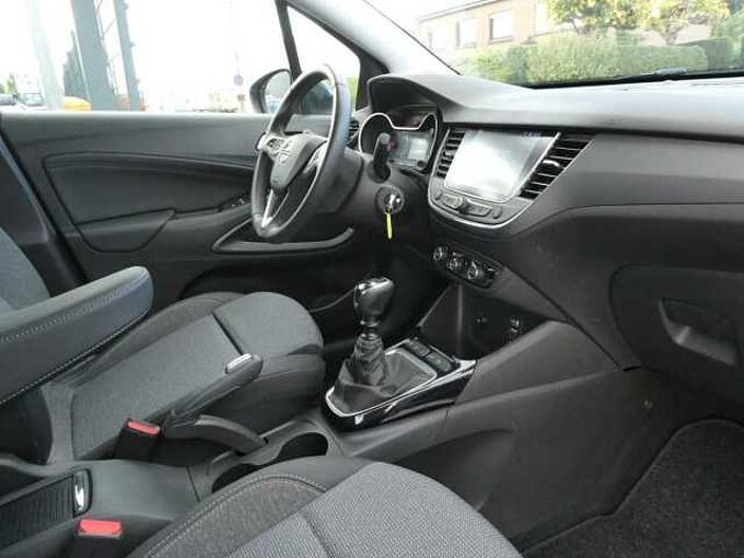 Opel Crossland 1.2 i benzine 110pk Business Luxe '24 35000km (01048)