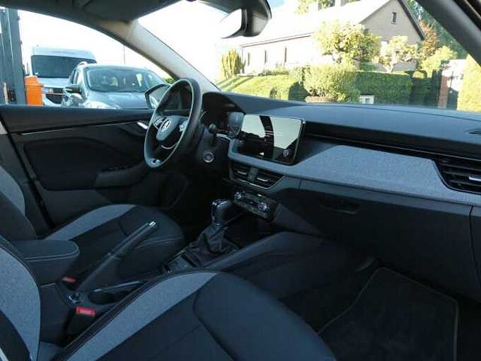 SKODA Scala 1.0 TSi 115pk Automaat Business Luxe Camera '25 14000km (37285)