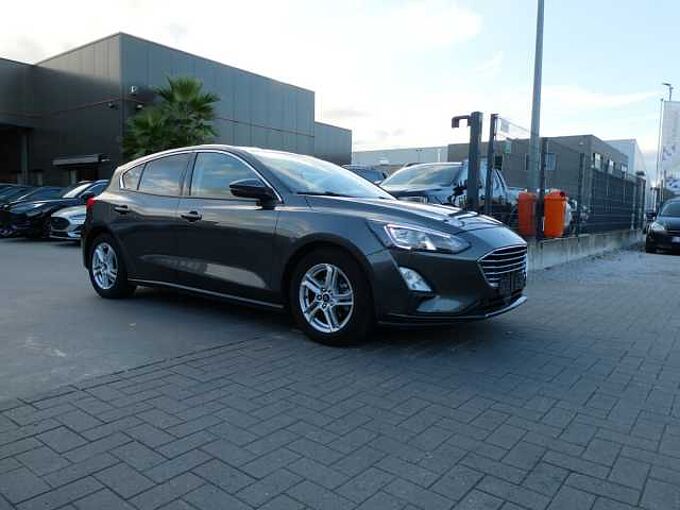 Ford Focus 5d 1.0 i benzine 100pk Titnaium Trekhaak (68275)