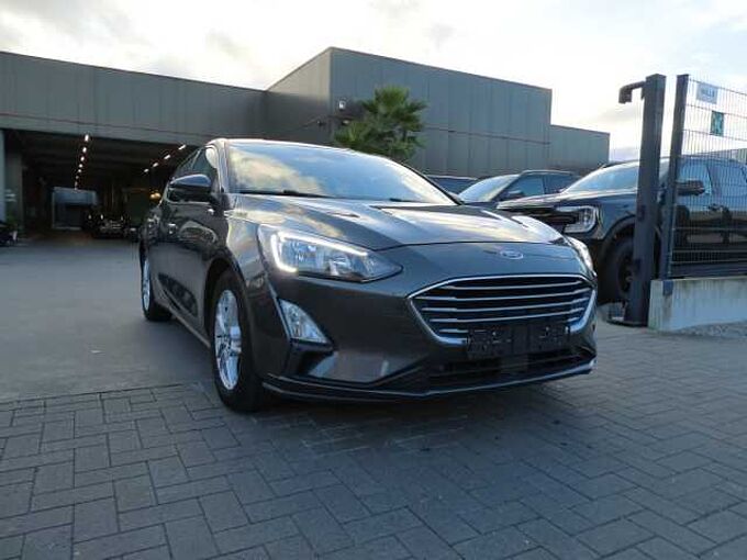 Ford Focus 5d 1.0 i benzine 100pk Titnaium Trekhaak (68275)
