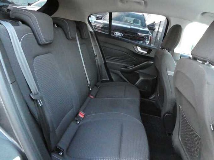 Ford Focus 5d 1.0 i benzine 100pk Titnaium Trekhaak (68275)