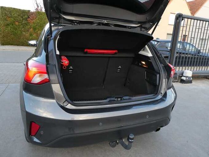Ford Focus 5d 1.0 i benzine 100pk Titnaium Trekhaak (68275)