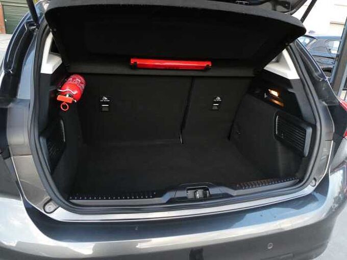 Ford Focus 5d 1.0 i benzine 100pk Titnaium Trekhaak (68275)