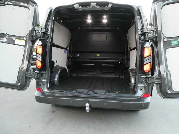 Ford Transit Custom L2 Multi-Use 5pl 2.0 TDCi 136pk Limited BLIS ACC 360° Trekhaak