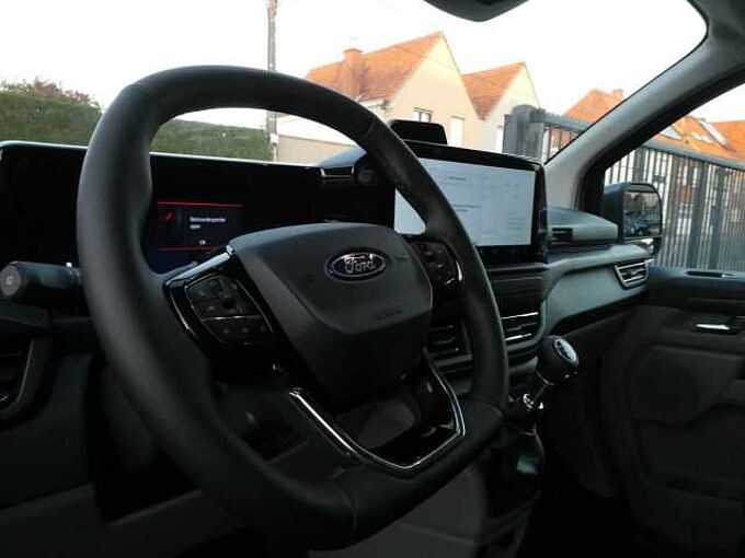 Ford Transit Custom L2 Multi-Use 5pl 2.0 TDCi 136pk Limited BLIS ACC 360° Trekhaak
