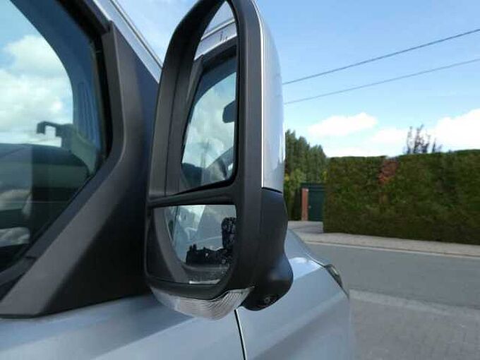Ford Transit Custom L2 Multi-Use 5pl 2.0 TDCi 136pk Automaat Limited KLEP BLIS ACC 360&deg; Trekhaak