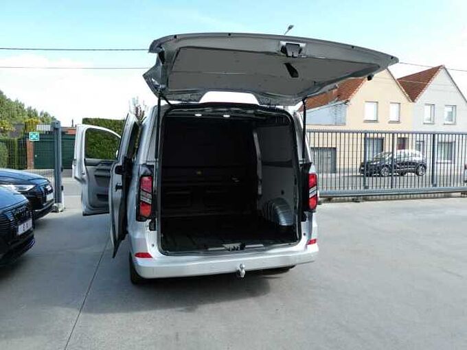 Ford Transit Custom L2 Multi-Use 5pl 2.0 TDCi 136pk Automaat Limited KLEP BLIS ACC 360&deg; Trekhaak