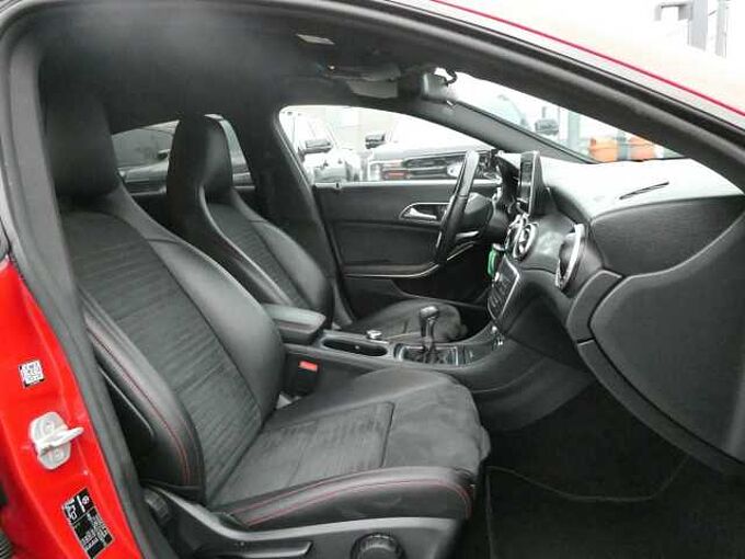 Mercedes-Benz CLA 200 Shooting Break 200 1.6 i benzine 122pk AMG Line Leder '16 garantie (36915)