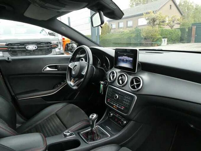 Mercedes-Benz CLA 200 Shooting Break 200 1.6 i benzine 122pk AMG Line Leder '16 garantie (36915)