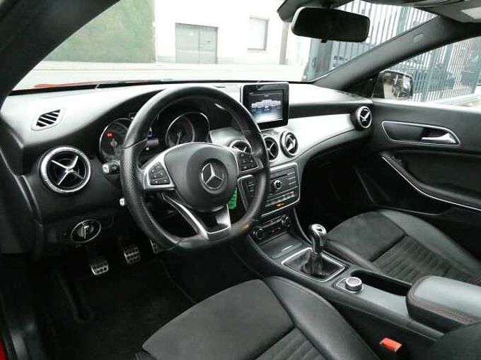 Mercedes-Benz CLA 200 Shooting Break 200 1.6 i benzine 122pk AMG Line Leder '16 garantie (36915)