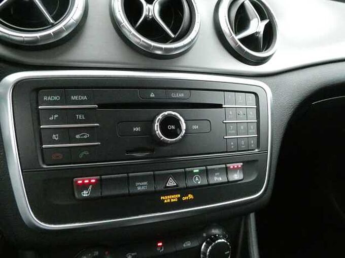 Mercedes-Benz CLA 200 Shooting Break 200 1.6 i benzine 122pk AMG Line Leder '16 garantie (36915)