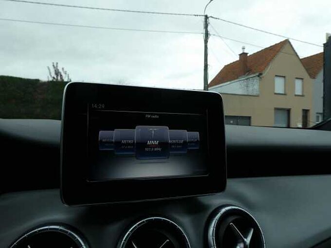 Mercedes-Benz CLA 200 Shooting Break 200 1.6 i benzine 122pk AMG Line Leder '16 garantie (36915)